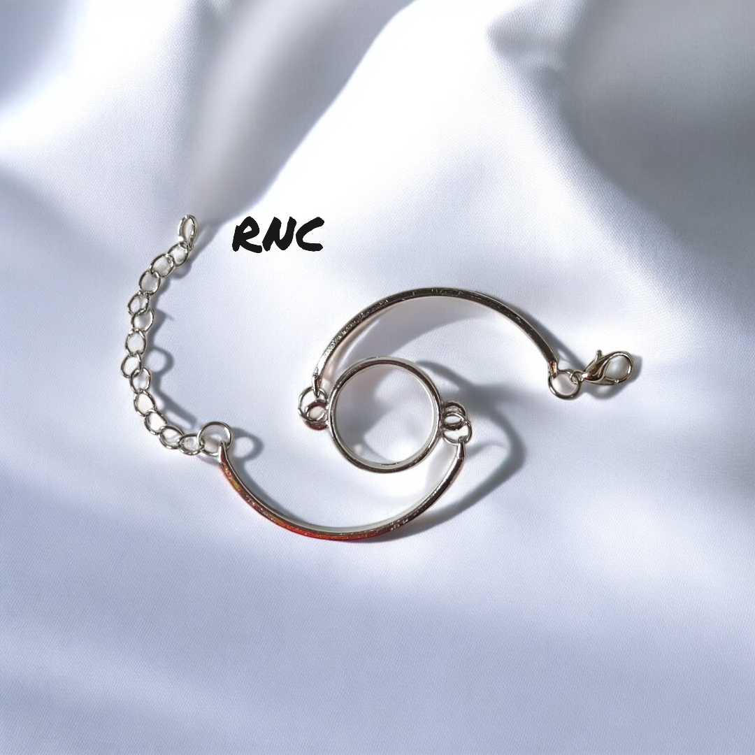 Silver Bracelet with Round Bezel