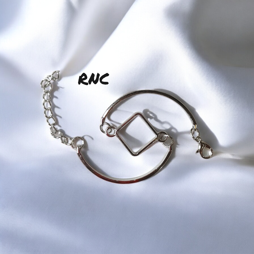 Silver Bracelet with Rhombus Bezel