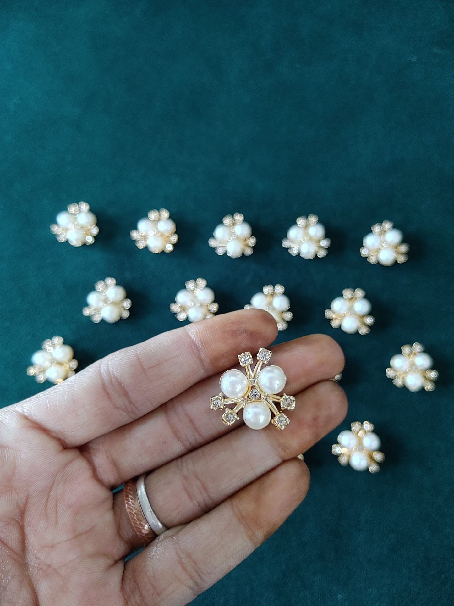 3 Pc Beads Moti Flower Wale (White Color) (5 PCS SET)