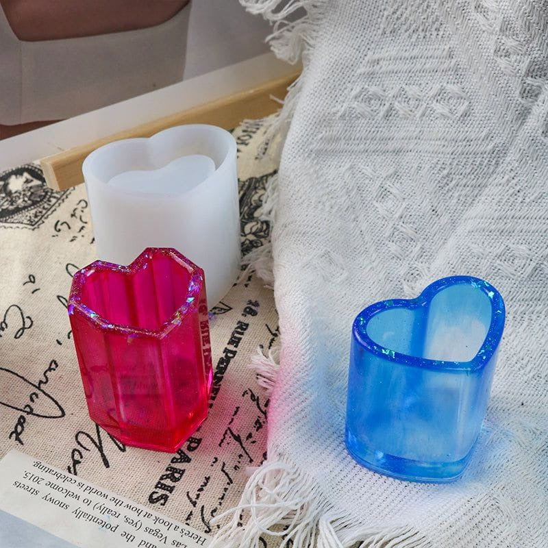 SM0211/84058 Heart Pen Stand Mould