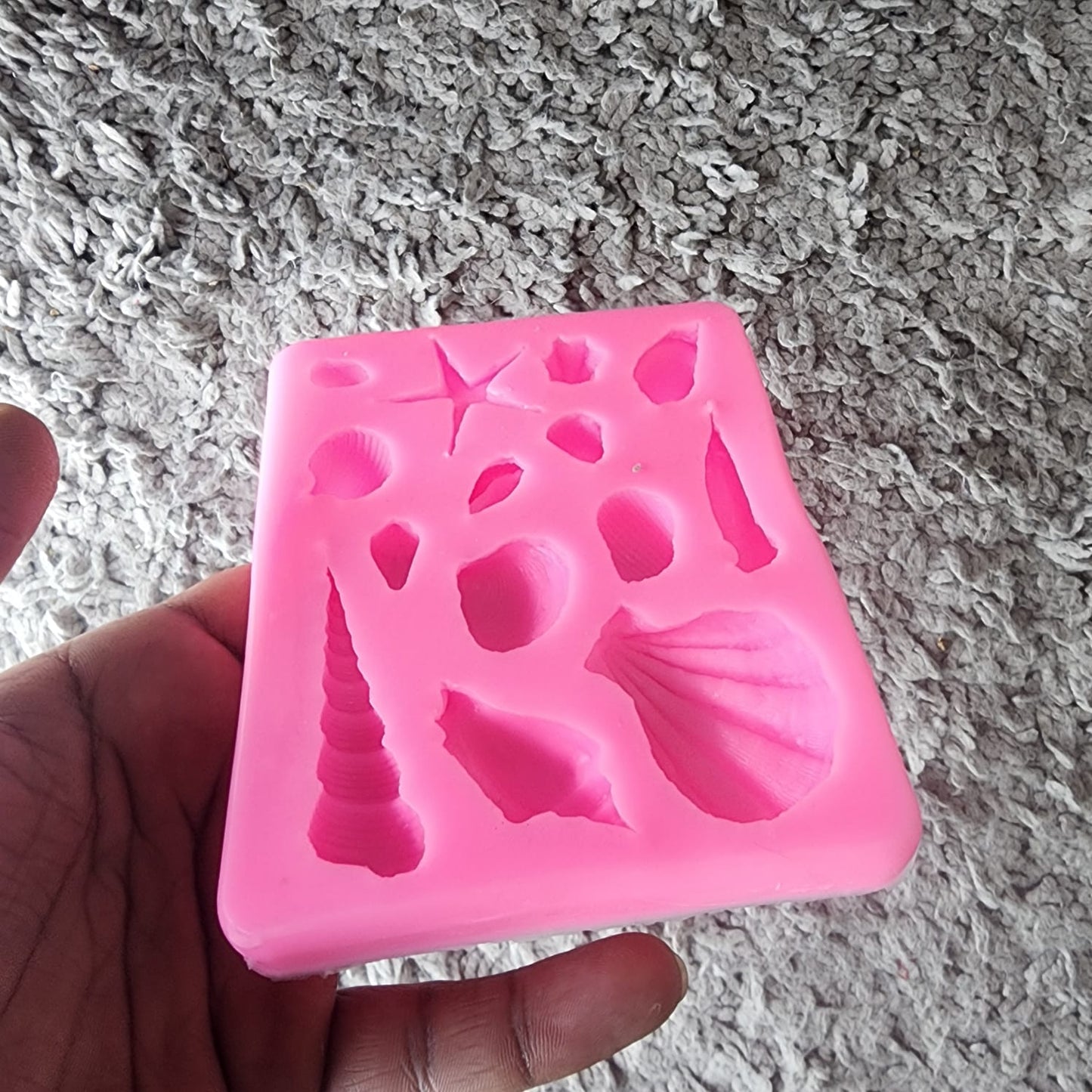 14 Cavity Sea Shell Mould – Pink