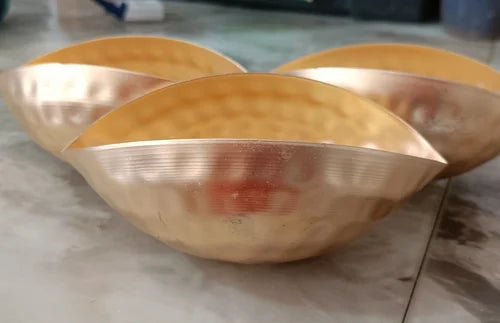 Golden Hammered Metal Bowl for Candle Making & Home Décor – 5 Inch Boat Shape
