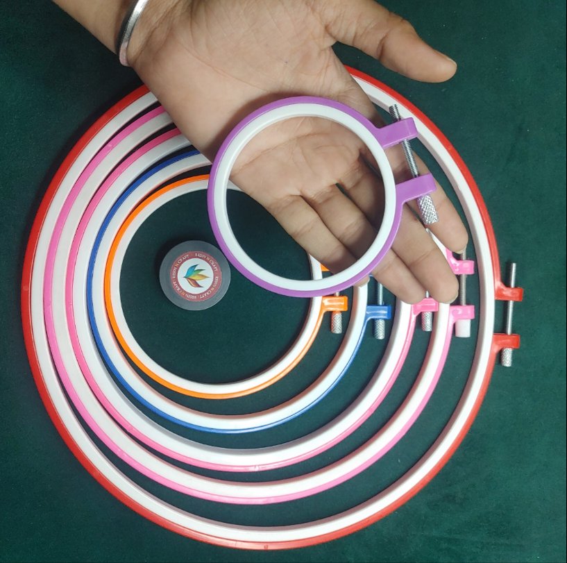 6 IN 1 PLASTIC EMBROIDERY RING