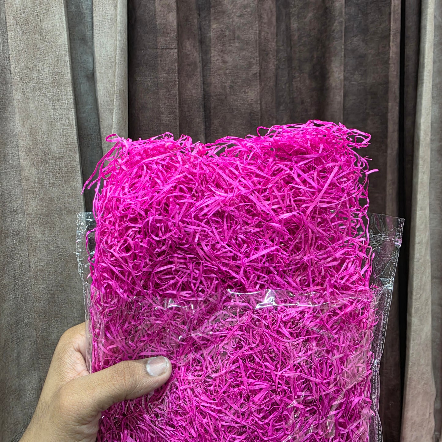 Crinkle Cut Paper Shreds For Packing – Hot Pink (40 Grams)