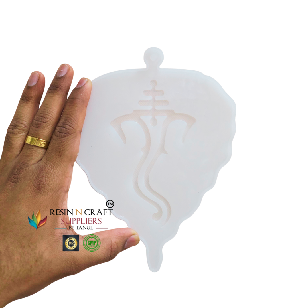 Paan Shape Engraved Ganesh Frame Mould