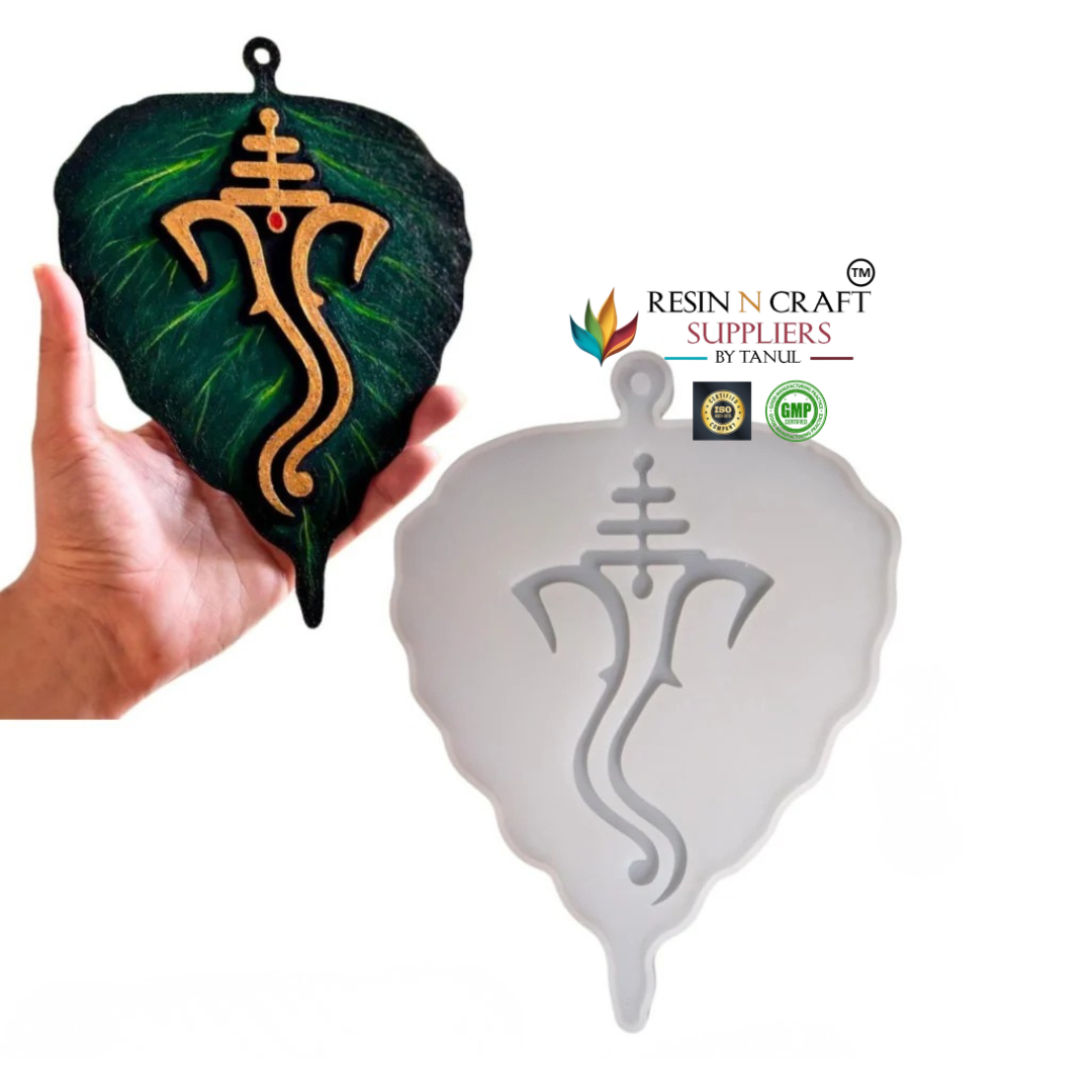 Paan Shape Engraved Ganesh Frame Mould