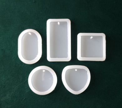 5 pc Pendant / Keychain mould