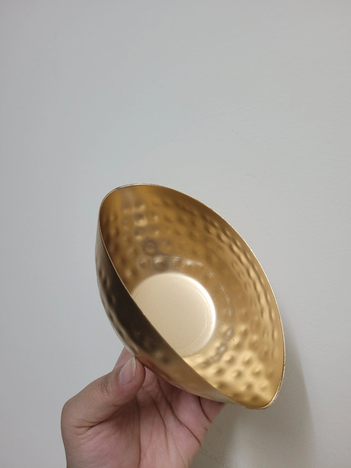 Golden Hammered Metal Bowl for Candle Making & Home Décor – 5 Inch Boat Shape